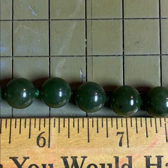 Vintage 30” 10mm green jade necklace - Picture 2 of 3